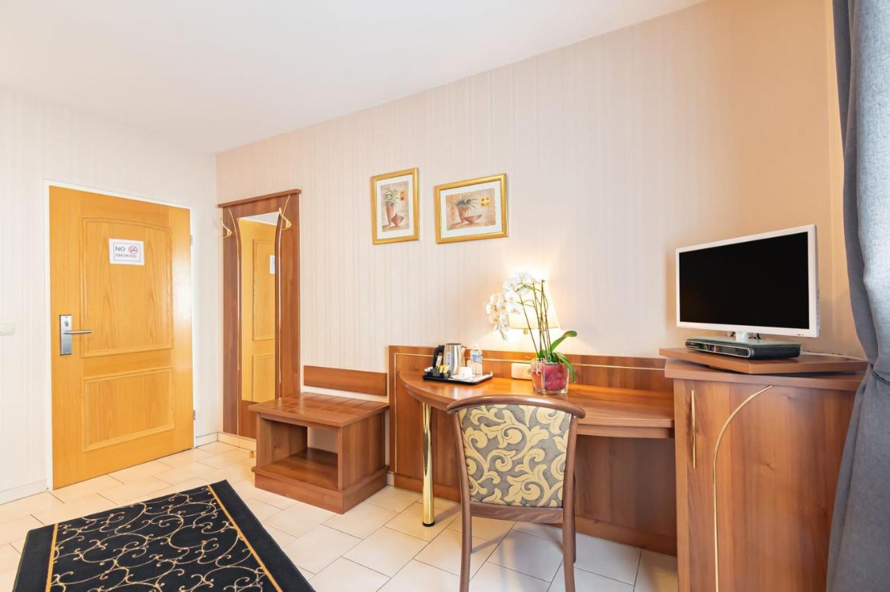 Re'ser Stuff Hotel